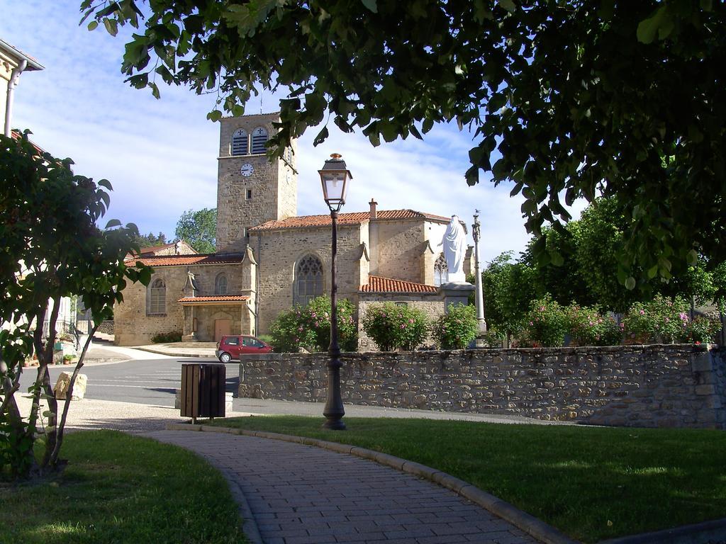 Cellier De La Fontaine Villa Saint-Georges-en-Couzan Bilik gambar